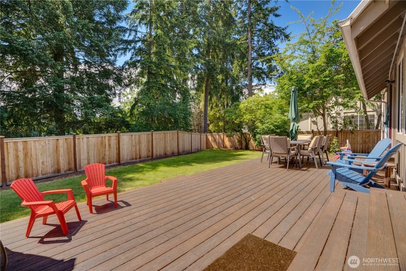 Property photo for 6510 45th Street W, University Place photo 11