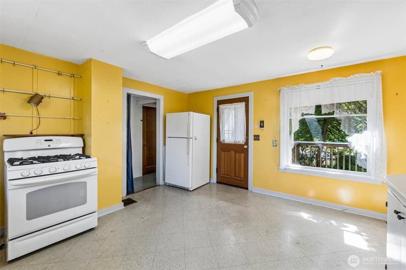 Property photo for 8812 Dibble Avenue NW, Seattle photo 9