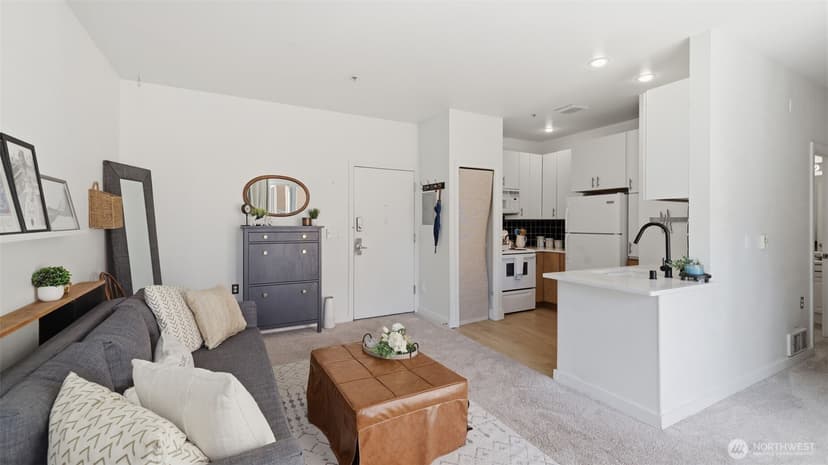 Property photo for 2414 1st Avenue #702, Seattle photo 12