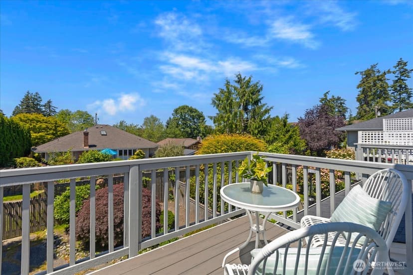 Property photo for 518 4th Avenue S, Edmonds photo 28