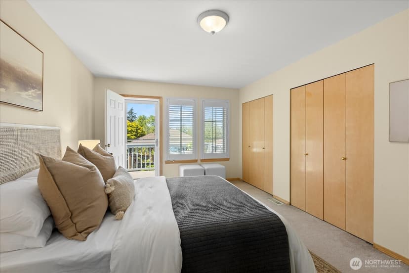 Property photo for 518 4th Avenue S, Edmonds photo 27