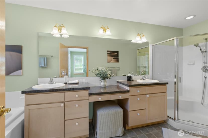 Property photo for 518 4th Avenue S, Edmonds photo 21