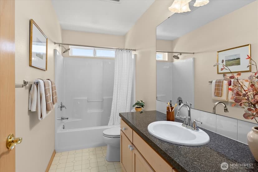 Property photo for 518 4th Avenue S, Edmonds photo 29