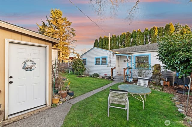 Property photo for 721 N 88th #B, Seattle