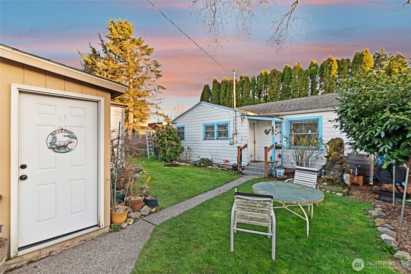 Property photo for 721 N 88th #B, Seattle