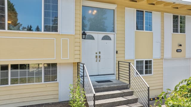 Property photo for 14906 110th Avenue NE, Bothell photo 2