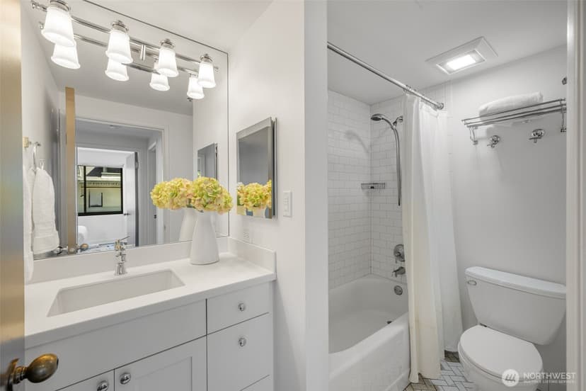 Property photo for 1120 Spring Street #202, Seattle photo 14