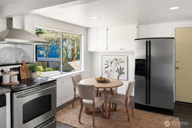 Property photo for 3527 S Hudson Street, Seattle photo 4