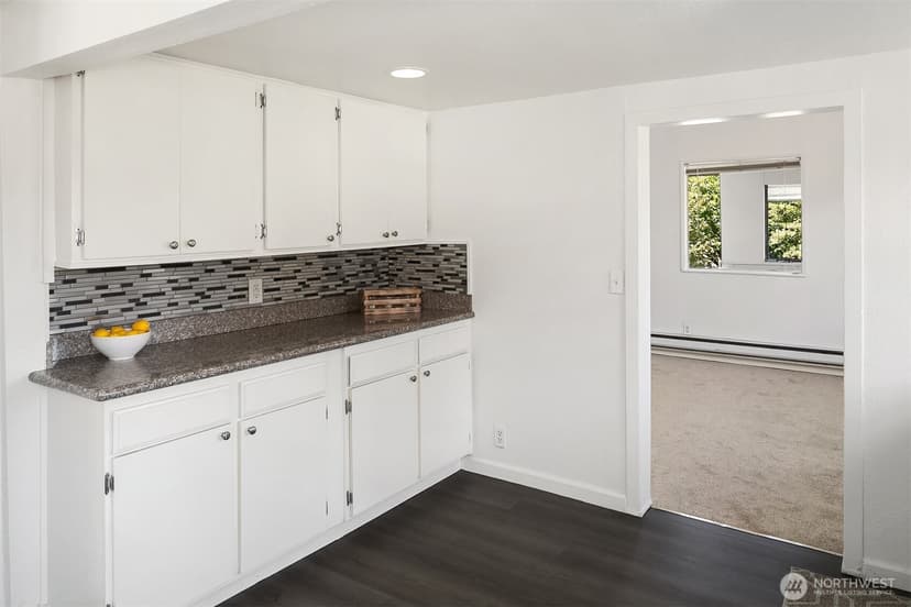 Property photo for 3527 S Hudson Street, Seattle photo 5
