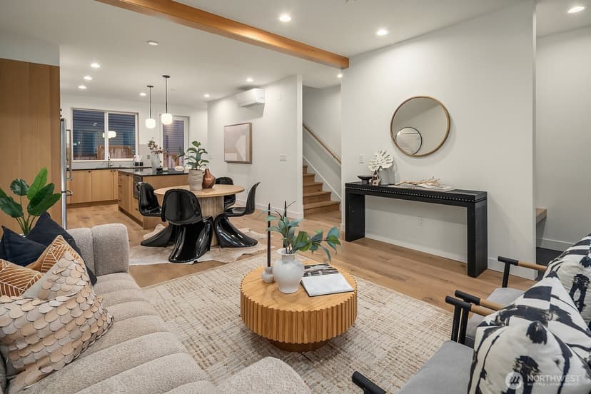 Property photo for 1806 E Mercer Street, Seattle photo 6