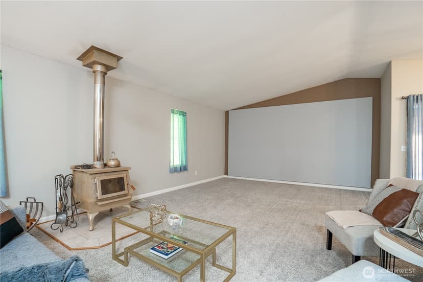 Property photo for 37 3rd Avenue N, Algona photo 14