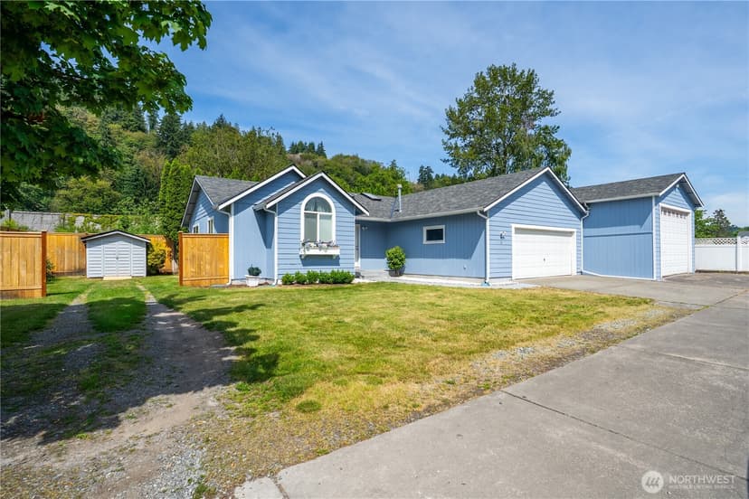 Property photo for 37 3rd Avenue N, Algona photo 37