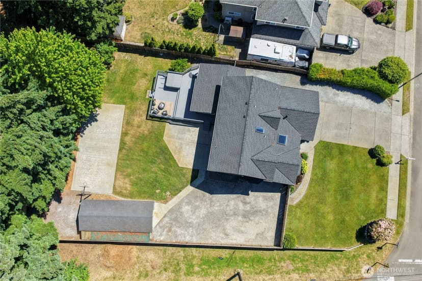 Property photo for 2509 217th Place SW, Brier photo 40