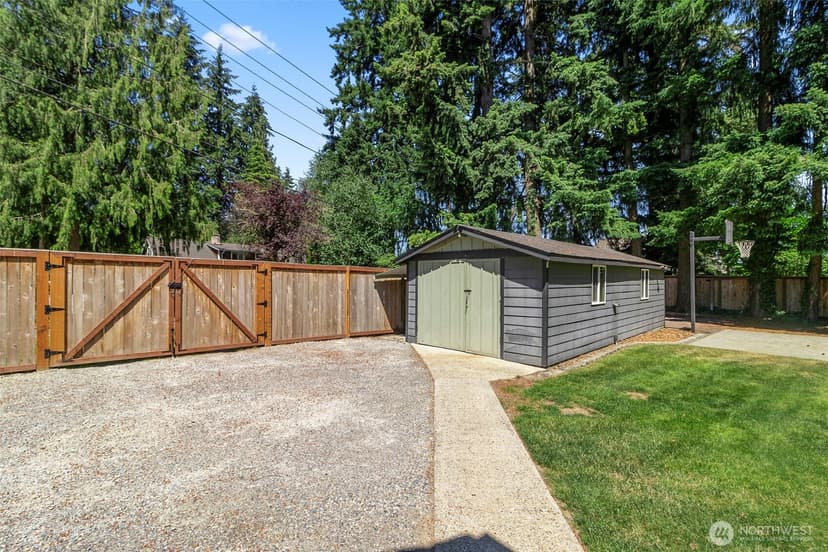 Property photo for 2509 217th Place SW, Brier photo 37
