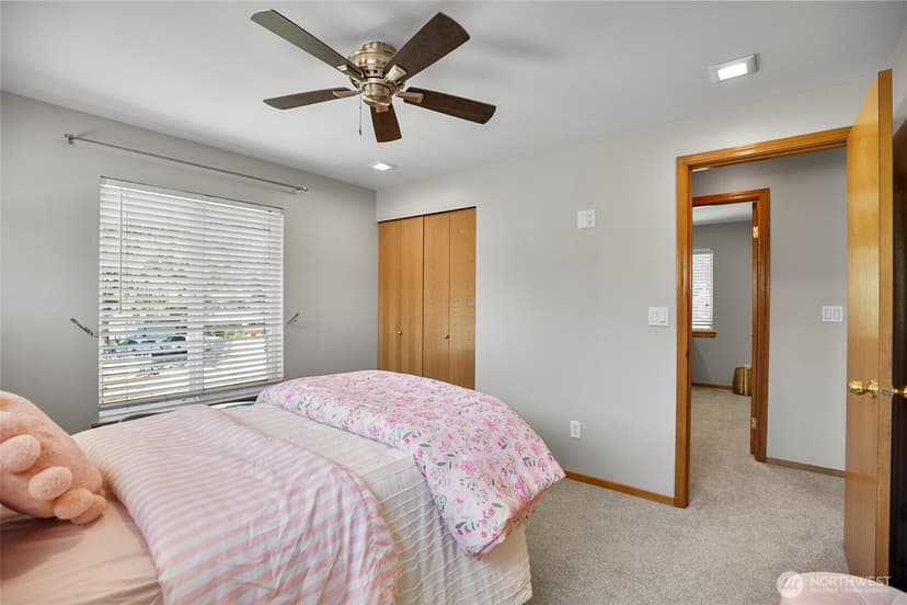 Property photo for 2509 217th Place SW, Brier photo 22