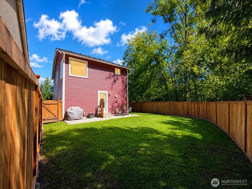 Property photo for 2411 105th Drive SE, Lake Stevens photo 18