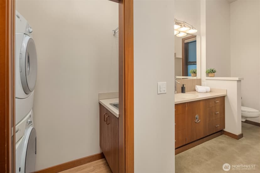 Property photo for 10929 SE Lake Road, Bellevue photo 30