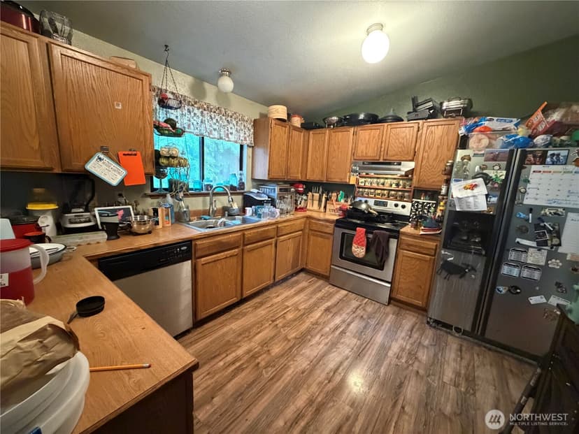 Property photo for 1520 NW Lakehill Circle, Silverdale photo 6