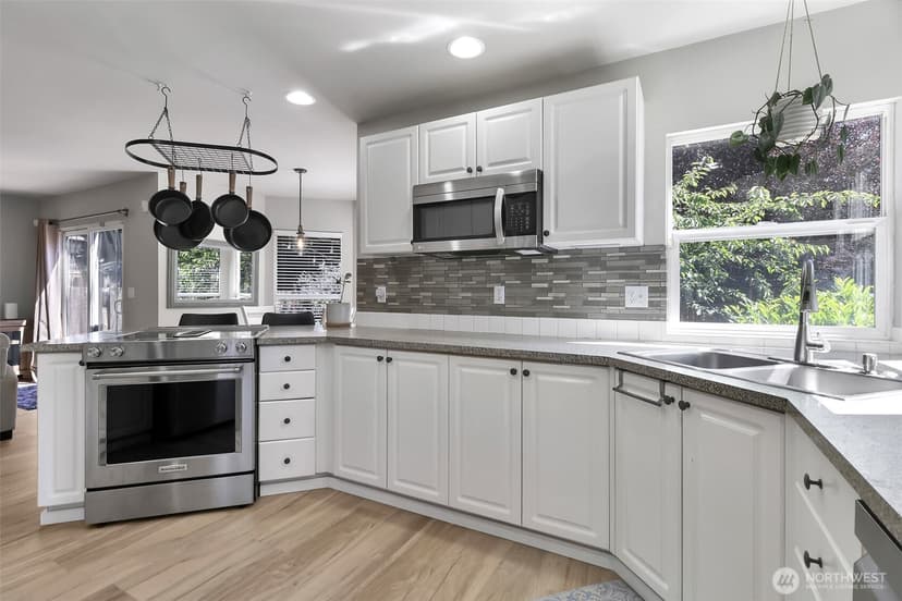 Property photo for 21516 102nd Street E, Bonney Lake photo 7