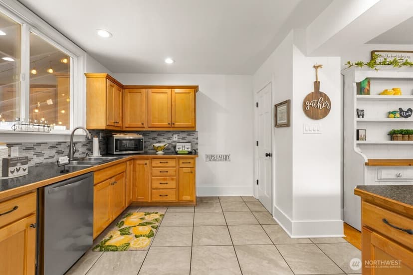 Property photo for 3840 Fawcett Avenue, Tacoma photo 15