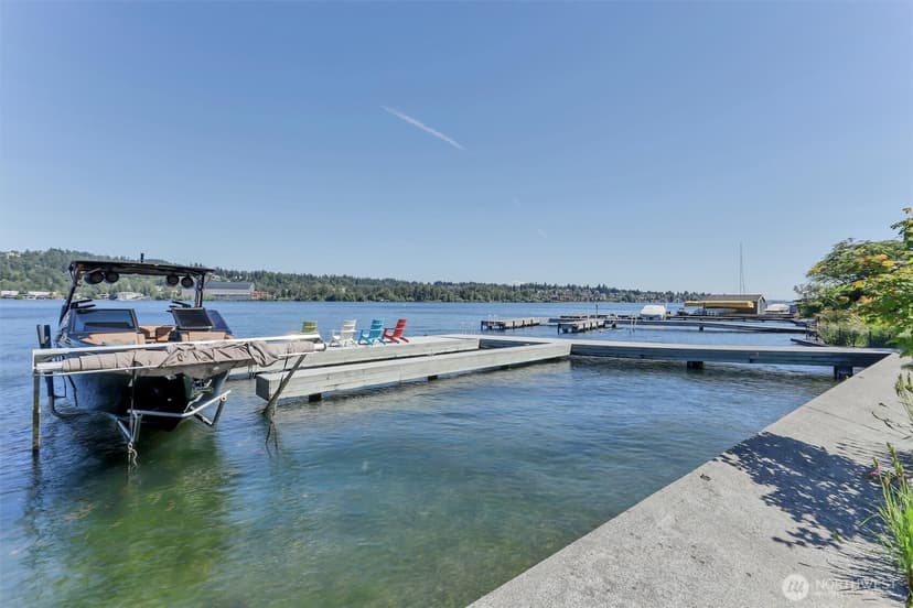Property photo for 6922 96th Avenue SE, Mercer Island photo 37