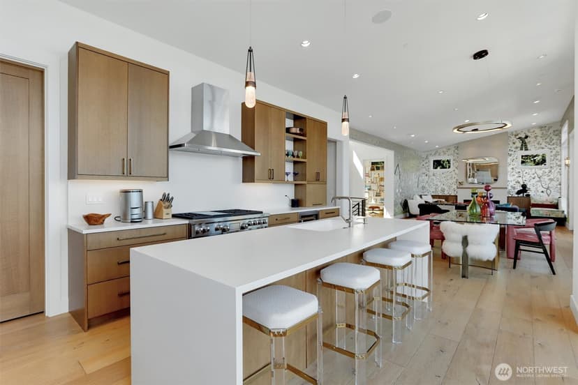 Property photo for 6922 96th Avenue SE, Mercer Island photo 14