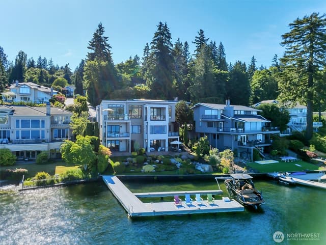 Property photo for 6922 96th Avenue SE, Mercer Island, WA 98040