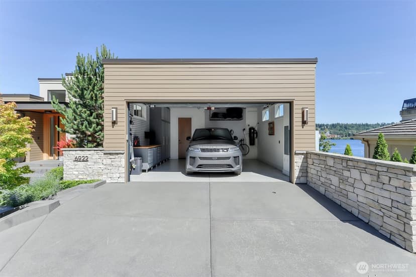 Property photo for 6922 96th Avenue SE, Mercer Island photo 40