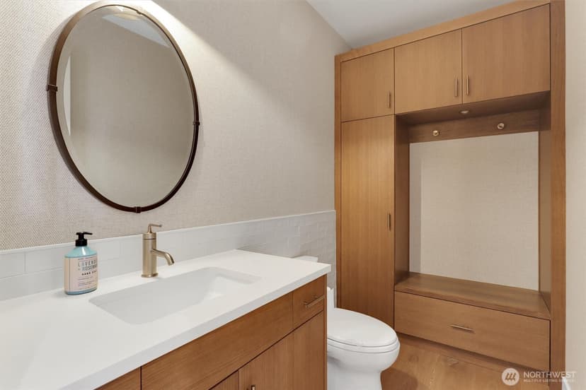 Property photo for 6922 96th Avenue SE, Mercer Island photo 29