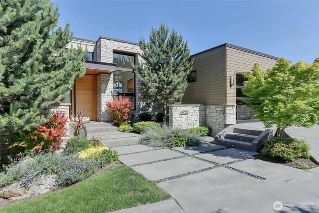 Property photo for 6922 96th Avenue SE, Mercer Island photo 3