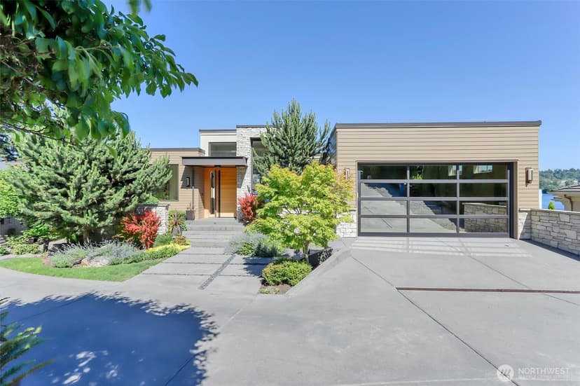 Property photo for 6922 96th Avenue SE, Mercer Island photo 2