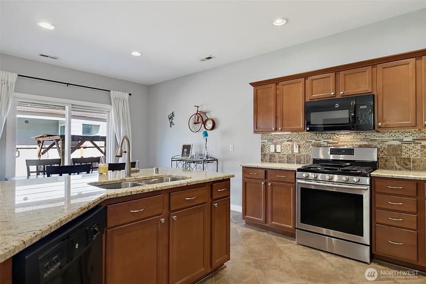 Property photo for 26249 241st Place SE, Maple Valley photo 11