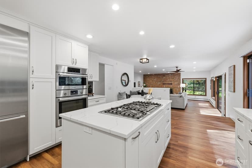 Property photo for 14038 156th Place NE, Woodinville photo 10
