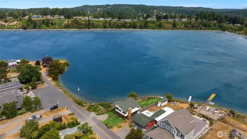 Property photo for 2403 Sunlight Beach Road, Clinton photo 8