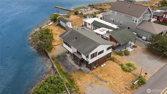 Property photo for 2403 Sunlight Beach Road, Clinton photo 5
