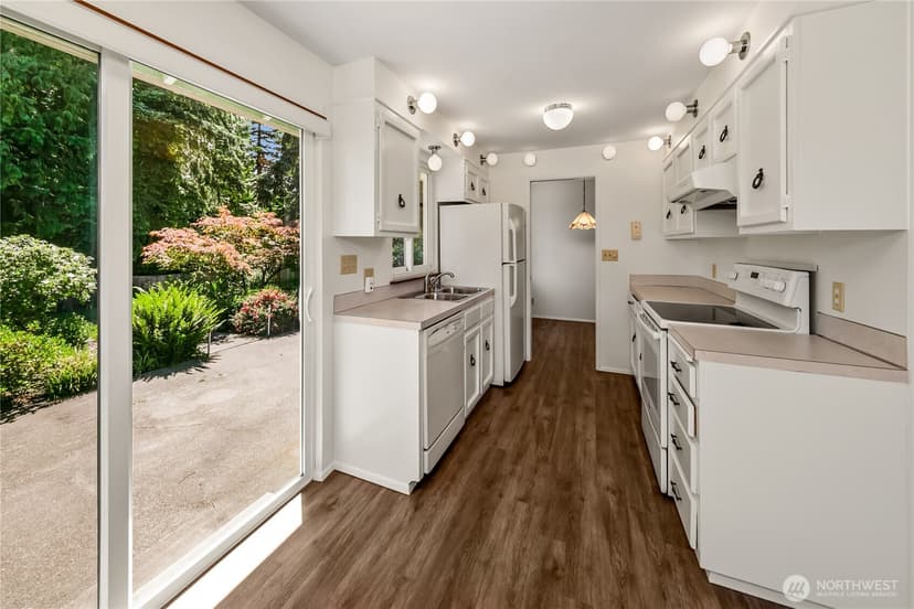 Property photo for 20813 53rd Avenue W, Lynnwood photo 8