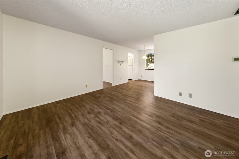 Property photo for 20813 53rd Avenue W, Lynnwood photo 4