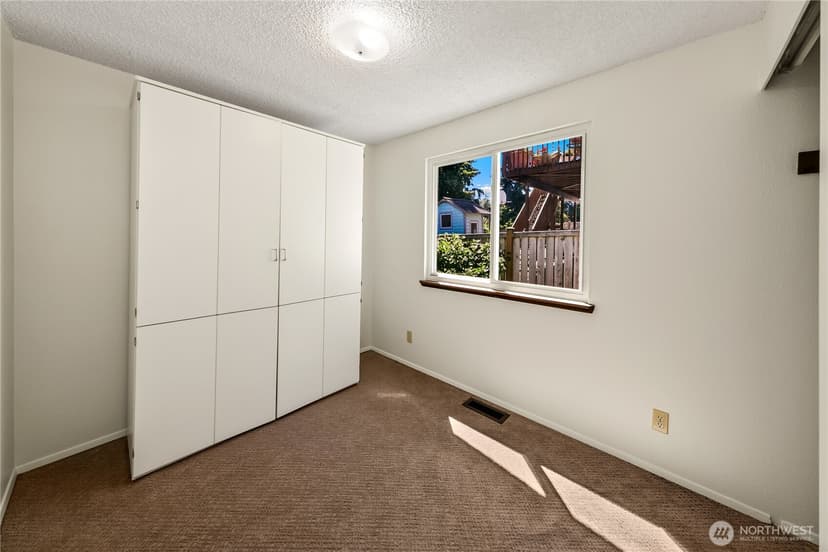 Property photo for 20813 53rd Avenue W, Lynnwood photo 12
