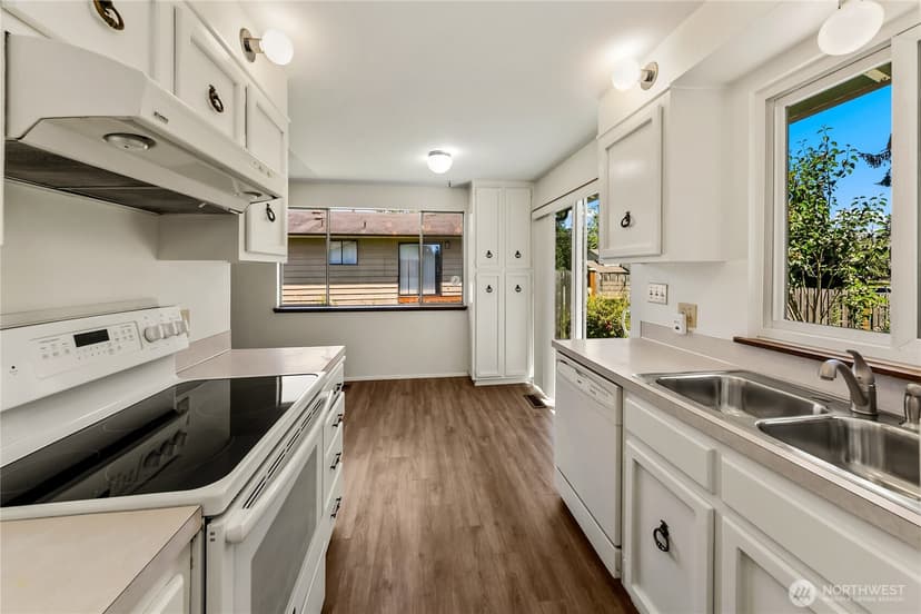 Property photo for 20813 53rd Avenue W, Lynnwood photo 10
