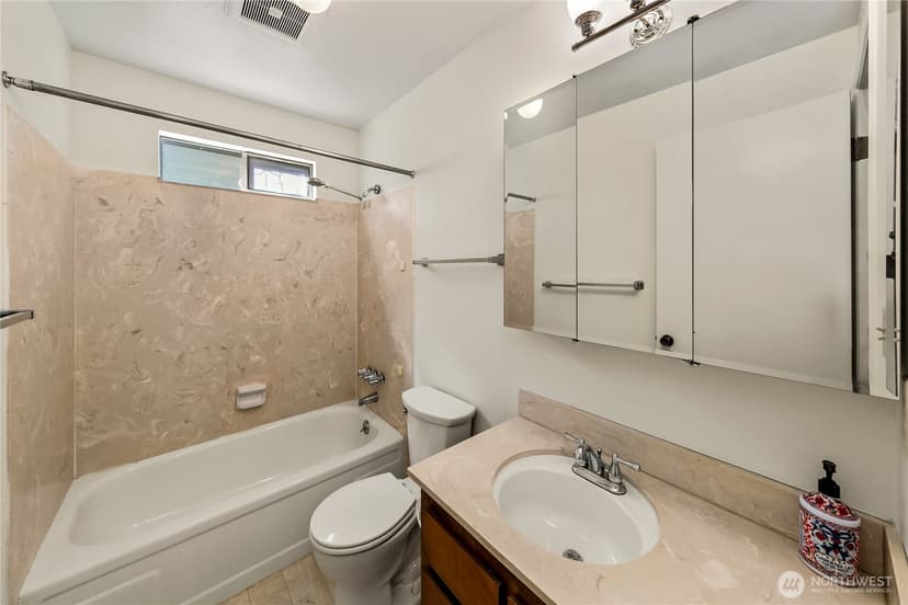 Property photo for 20813 53rd Avenue W, Lynnwood photo 13