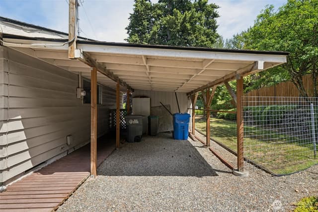 Property photo for 4201 7th Street SW, Puyallup photo 2
