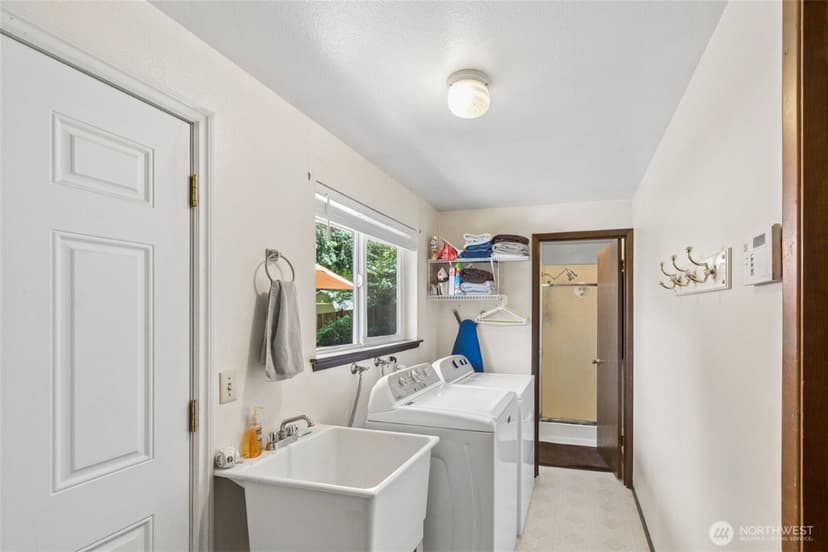 Property photo for 4201 7th Street SW, Puyallup photo 17