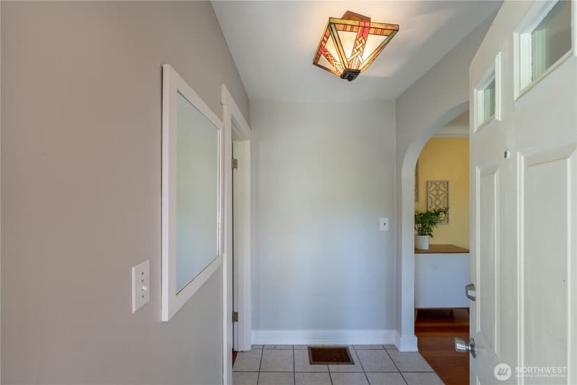 Property photo for 2014 N 143rd Street, Seattle photo 4