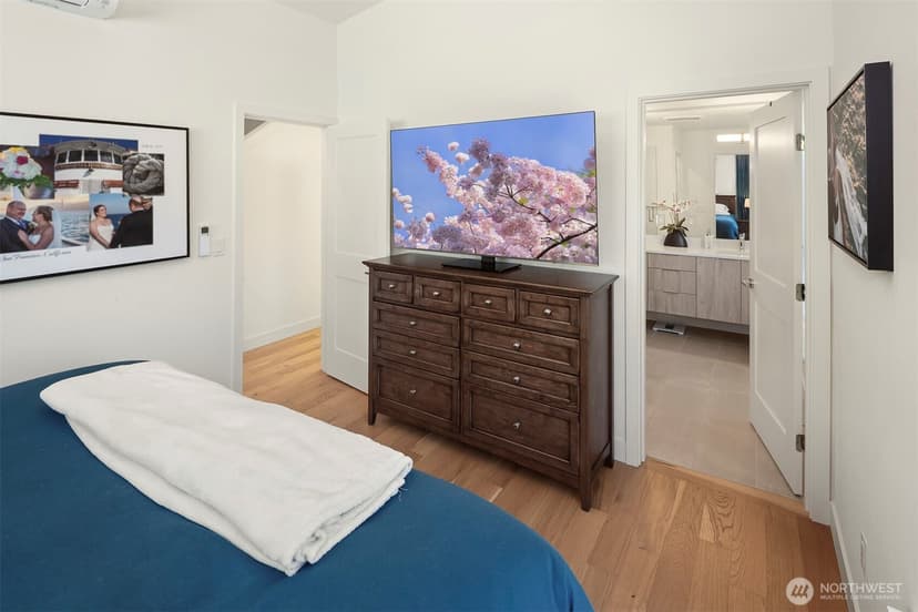 Property photo for 4104 Leary Way NW, Seattle photo 18