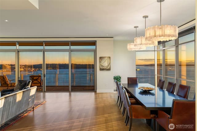 Property photo for 99 Union Street #1801, Seattle photo 3