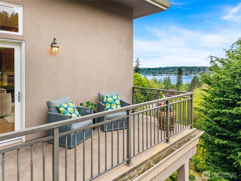Property photo for 6317 NE 138th Place, Kirkland photo 10
