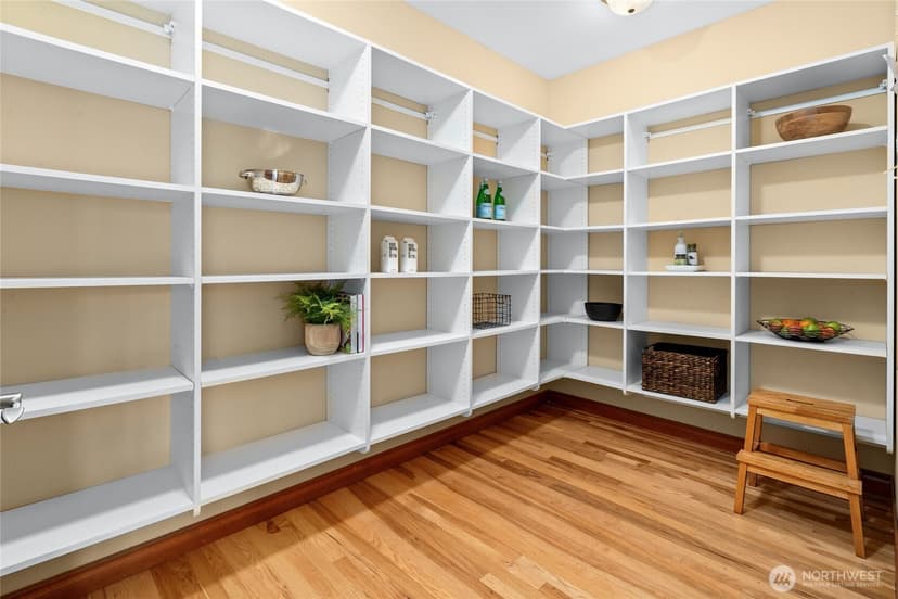 Property photo for 6317 NE 138th Place, Kirkland photo 15