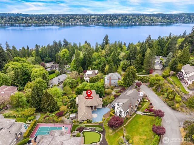 Property photo for 6317 NE 138th Place, Kirkland photo 3