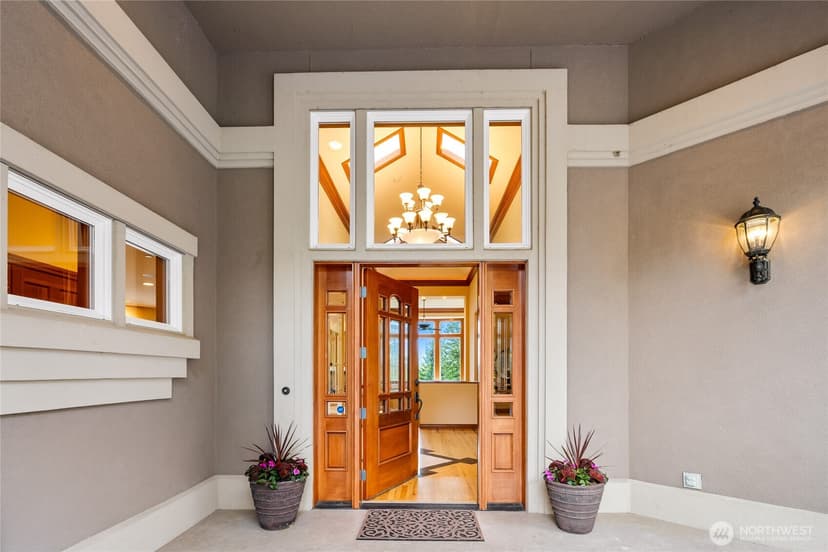 Property photo for 6317 NE 138th Place, Kirkland photo 4