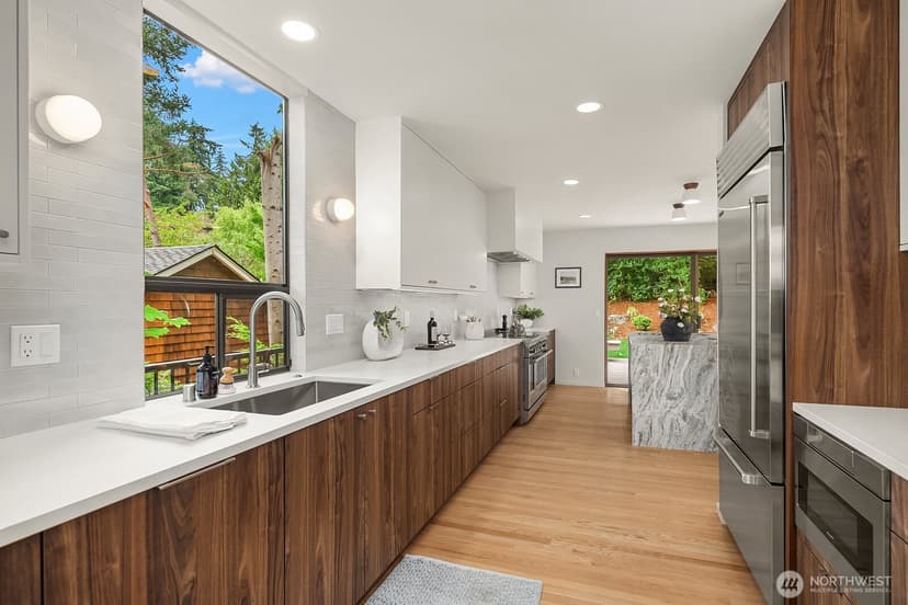 Property photo for 6750 W Mercer Way, Mercer Island photo 16